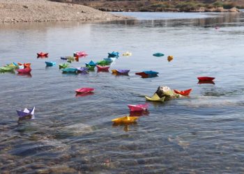 بفلسفة المرأة، الحياة، الحرية. احمي ذاتكِ.