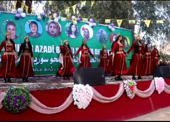 بفلسفة “المرأة، الحياة، الحرية. نبني سوريا ديمقراطية”.