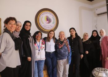 وفد أوروبي يزور مجلس تجمع نساء زنوبيا.