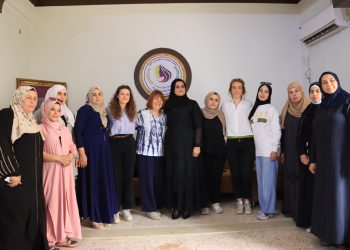 وفد نسائي من فرنسا يزور مجلس تجمع نساء زنوبيا.