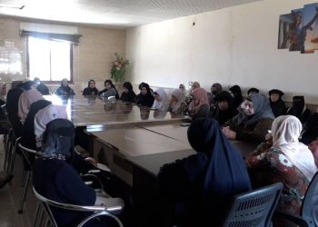 تجمع نساء زنوبيا يعقد محاضرات لشرح أهمية نظام الرئاسة المشتركة.