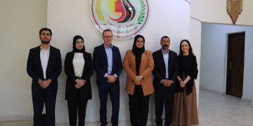 وفد أسترالي يزور هيئة تجمع نساء زنوبيا.